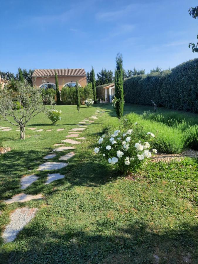 Le Mazet Des Chutes Villa Graveson Ngoại thất bức ảnh