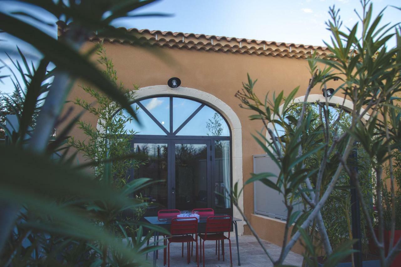 Le Mazet Des Chutes Villa Graveson Ngoại thất bức ảnh