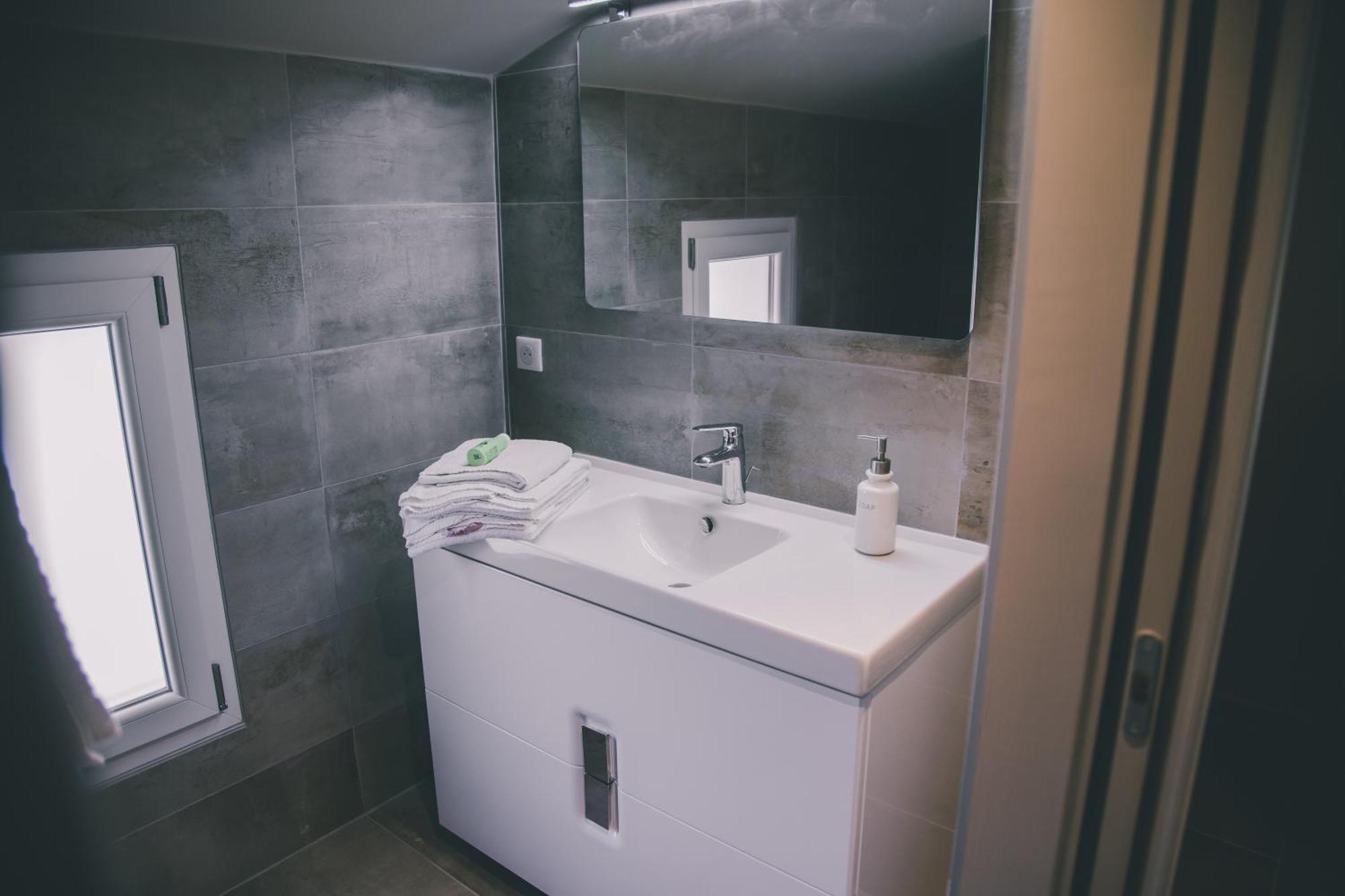 Le Mazet Des Chutes Villa Graveson Ngoại thất bức ảnh